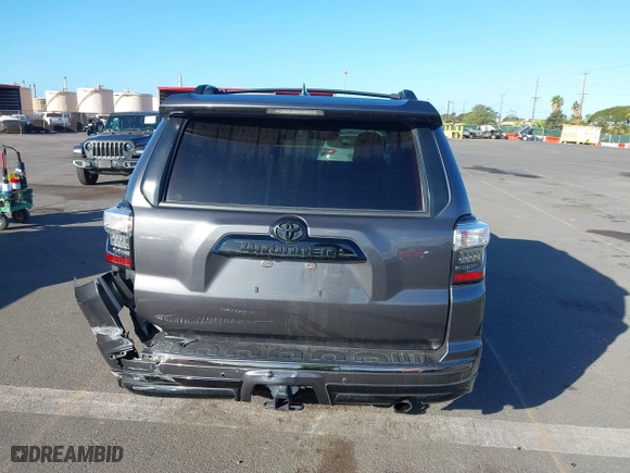 2020 Toyota 4Runner SR5 with VIN JTEBU5JR3L5789920, listed as a IAAI auction lot 41189528 with 44,125 mi miles. Bid and sale history available at carsss.com. Image 17.