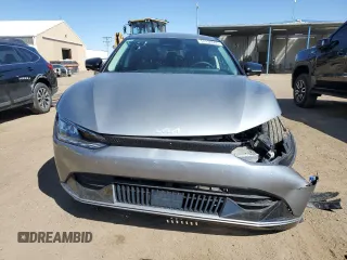 2024 Kia EV6 Wind z VIN KNDC3DLC8R5203168, wystawiony jako Copart lot #53138585 z przebiegiem 9 398 mil mil oraz Szkoda całkowita • Salvage title. Historia ofert i sprzedaży dostępna na DreamBid. Obrazek 5.