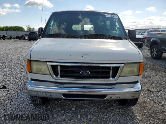 2004 Ford Econoline Passenger XL z VIN 1FBSS31S94HA00322, wystawiony jako Copart lot #57285255 z przebiegiem 224 341 mil mil oraz Szkoda całkowita • Salvage title. Historia ofert i sprzedaży dostępna na DreamBid. Obrazek 5.