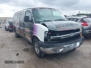2008 Chevrolet Express Passenger z VIN 1GAHG39K281178303, wystawiony jako IAAI lot #42140478 z przebiegiem 96 078 mil mil oraz . Historia ofert i sprzedaży dostępna na DreamBid. Obrazek 1.