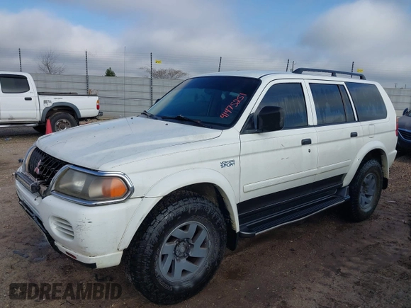 2001 Mitsubishi Montero Sport XLS with VIN JA4LS31H91P046295, listed as a IAAI auction lot 41475251 with 247,739 mi miles. Bid and sale history available at carsss.com. Image 2.