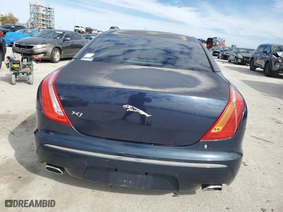 2011 Jaguar XJ with VIN SAJWA1CB5BLV13001, listed as a Copart auction lot 88501675 with NaN miles and Clean Title. Bid and sale history available at carsss.com. Image 6.