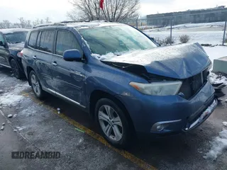 2013 Toyota Highlander Limited z VIN 5TDDK3EH3DS233014, wystawiony jako IAAI lot #41634534 z przebiegiem Nie podano mil oraz . Historia ofert i sprzedaży dostępna na DreamBid. Obrazek 1.
