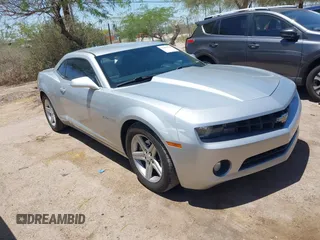 2012 Chevrolet Camaro 1LT z VIN 2G1FB1E30C9110563, wystawiony jako IAAI lot #42283759 z przebiegiem 105 527 mil mil oraz . Historia ofert i sprzedaży dostępna na DreamBid. Obrazek 1.