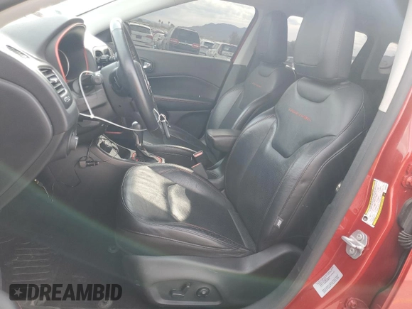 2017 Jeep Compass Trailhawk z VIN 3C4NJDDB8HT668097, wystawiony jako Copart lot #51618075 z przebiegiem 70 612 mil mil oraz Szkoda całkowita • Salvage title. Historia ofert i sprzedaży dostępna na DreamBid. Obrazek 7.