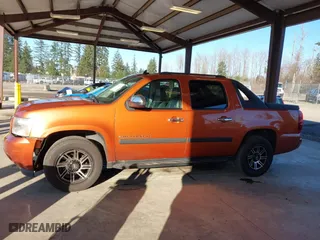 2008 Chevrolet Avalanche LS with VIN 3GNFK123X8G250104, listed as a IAAI auction lot 41383556 with 244,654 mi miles. Bid and sale history available at carsss.com. Image 14.
