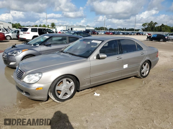 2005 Mercedes-Benz S-Class 4.3L with VIN WDBNG70J55A459057, listed as a Copart auction lot 73747814 with 0 mi miles and Salvage Title. Bid and sale history available at carsss.com. Image 1.