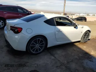 2020 Toyota 86 with VIN JF1ZNAA14L8752611, listed as a Copart auction lot 82995104 with Not Provided miles and Non Repairable. Bid and sale history available at carsss.com. Image 3.
