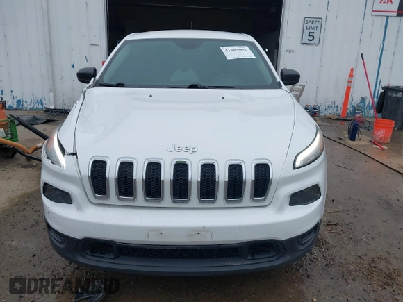 2016 Jeep Cherokee Altitude with VIN 1C4PJLAB8GW108225, listed as a IAAI auction lot 41664092 with 142,588 mi miles and . Bid and sale history available at DreamBid. Image 12.