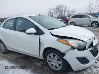 2013 Mazda 2 Sport with VIN JM1DE1KY7D0166470, listed as a IAAI auction lot 41519712 with 117,845 mi miles. Bid and sale history available at carsss.com. Image 13.