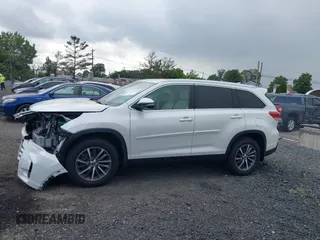 2019 Toyota Highlander SE with VIN 5TDJZRFH1KS567376, listed as a IAAI auction lot 42728105 with 58,970 mi miles and . Bid and sale history available at DreamBid. Image 14.