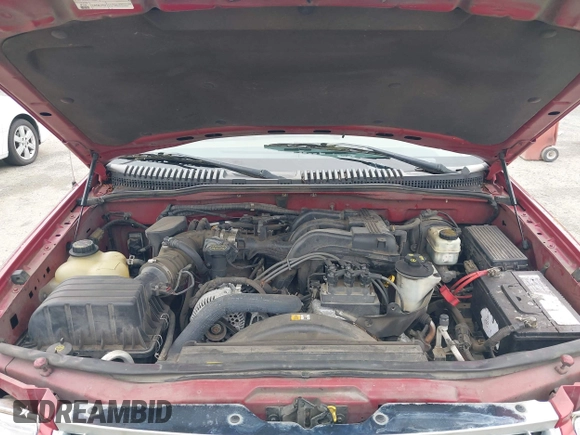 2005 Ford Explorer XLT with VIN 1FMZU73KX5UA43015, listed as a IAAI auction lot 42596084 with 181,847 mi miles and . Bid and sale history available at DreamBid. Image 10.