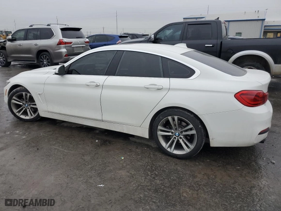 2019 BMW 4 Series 430i with VIN WBA4J1C58KBM13915, listed as a Copart auction lot 43012125 with 113,341 mi miles and Salvage Title. Bid and sale history available at carsss.com. Image 2.
