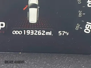 2014 Kia Sorento SX z VIN 5XYKWDA71EG520204, wystawiony jako IAAI lot #42388830 z przebiegiem 193 262 mil mil oraz . Historia ofert i sprzedaży dostępna na DreamBid. Obrazek 15.