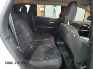 2015 Jeep Cherokee Latitude z VIN 1C4PJMCS1FW520214, wystawiony jako Copart lot #58064705 z przebiegiem 98 602 mil mil oraz Czysty tytuł • Clean title. Historia ofert i sprzedaży dostępna na DreamBid. Obrazek 11.