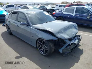 2006 BMW 3 Series 325i with VIN WBAVB13566PT14715, listed as a IAAI auction lot 41938484 with 188,552 mi miles. Bid and sale history available at carsss.com. Image 1.