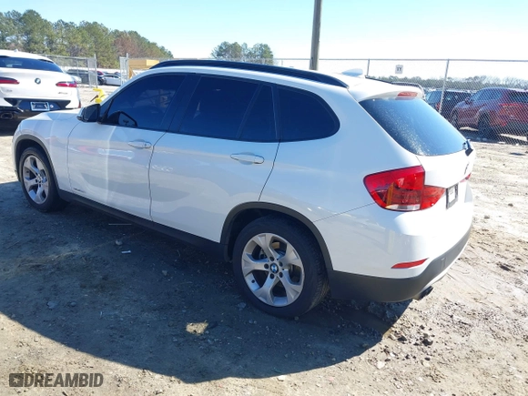 2015 BMW X1 sDrive28i with VIN WBAVM1C53FV317173, listed as a IAAI auction lot 41586385 with 146,068 mi miles. Bid and sale history available at carsss.com. Image 3.