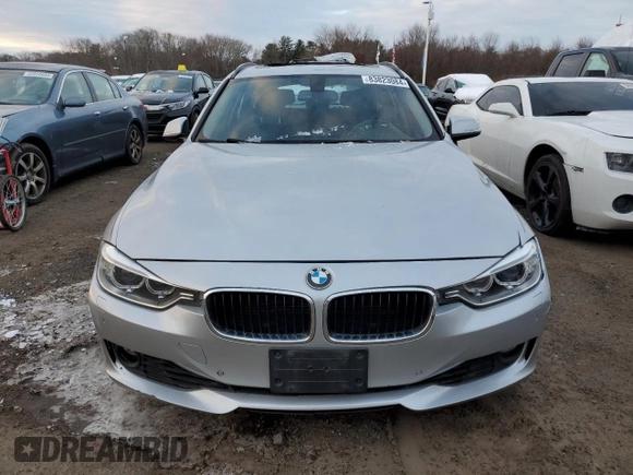 2014 BMW 3 Series 328i xDrive with VIN WBA3G7C5XEKN37332, listed as a Copart auction lot 83823084 with Not Provided miles and Clean Title. Bid and sale history available at carsss.com. Image 5.