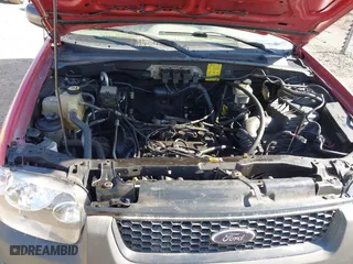 2005 Ford Escape XLS Value with VIN 1FMYU92Z95KB05652, listed as a IAAI auction lot 41782132 with 181,190 mi miles. Bid and sale history available at carsss.com. Image 10.