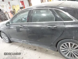 2019 Lincoln MKZ Standard with VIN 3LN6L5A98KR605023, listed as a IAAI auction lot 41378493 with 150,907 mi miles. Bid and sale history available at carsss.com. Image 14.