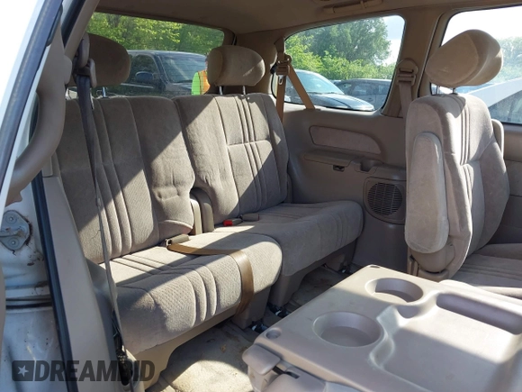 2000 Toyota Sienna LE with VIN 4T3ZF13C3YU222766, listed as a IAAI auction lot 42155052 with 270,978 mi miles. Bid and sale history available at carsss.com. Image 13.