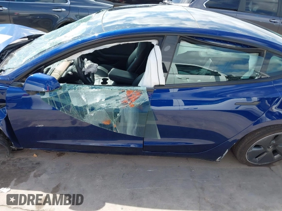 2023 Tesla Model 3 z VIN 5YJ3E1EA8PF403743, wystawiony jako IAAI lot #42076747 z przebiegiem 58 399 mil mil oraz . Historia ofert i sprzedaży dostępna na DreamBid. Obrazek 15.