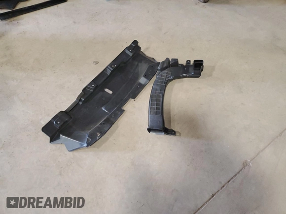 2022 Mitsubishi Outlander SEL z VIN JA4J3VA83NZ012900, wystawiony jako Copart lot #53317745 z przebiegiem 32 547 mil mil oraz Szkoda całkowita • Salvage title. Historia ofert i sprzedaży dostępna na DreamBid. Obrazek 13.
