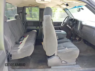 2005 Chevrolet Silverado 1500 Z71 with VIN 1GCEK19Z15Z192815, listed as a IAAI auction lot 42071205 with 352,883 mi miles. Bid and sale history available at carsss.com. Image 8.