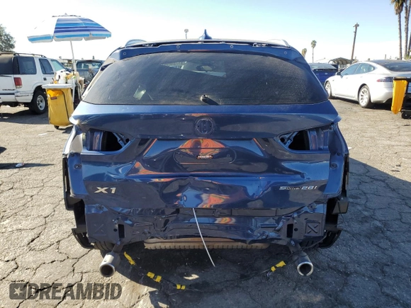 2022 BMW X1 sDrive28i with VIN WBXJG7C0XN5U49445, listed as a Copart auction lot 81754694 with 43,900 mi miles and Salvage Title. Bid and sale history available at carsss.com. Image 6.