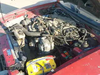 1999 Ford Mustang z VIN 1FAFP4048XF229541, wystawiony jako IAAI lot #43026715 z przebiegiem Nie podano mil oraz . Historia ofert i sprzedaży dostępna na DreamBid. Obrazek 19.