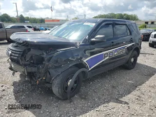2017 Ford Police Interceptor Utility z VIN 1FM5K8AR5HGA17161, wystawiony jako Copart lot #60197085 z przebiegiem Nie podano mil oraz Szkoda całkowita • Salvage title. Historia ofert i sprzedaży dostępna na DreamBid. Obrazek 1.