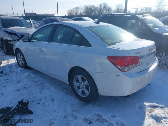 2013 Chevrolet Cruze 1LT with VIN 1G1PC5SB2D7262190, listed as a IAAI auction lot 41314526 with 116,117 mi miles. Bid and sale history available at carsss.com. Image 3.