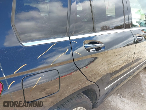 2015 Mercedes-Benz GLK with VIN WDCGG8JB0FG402300, listed as a IAAI auction lot 41969142 with 135,806 mi miles. Bid and sale history available at carsss.com. Image 12.