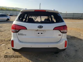 2014 Kia Sorento LX z VIN 5XYKTDA62EG490243, wystawiony jako Copart lot #53523275 z przebiegiem Nie podano mil oraz Nie do naprawy • Non repairable. Historia ofert i sprzedaży dostępna na DreamBid. Obrazek 6.
