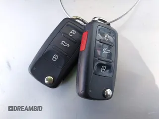 2013 Volkswagen Jetta TDI w/Sunroof & Nav с VIN 3VWPL7AJ1DM602282, выставлен на аукционе IAAI как лот 42499935 с пробегом 120 976 миль миль и . История ставок и продаж доступна на DreamBid. Изображение 11.