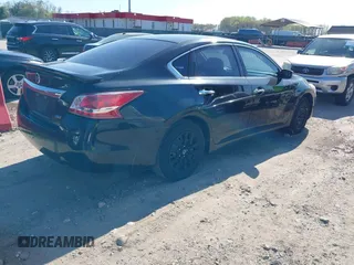 2013 Nissan Altima 2.5 S with VIN 1N4AL3AP2DN466231, listed as a IAAI auction lot 42065741 with 138,511 mi miles. Bid and sale history available at carsss.com. Image 4.