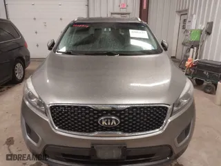 2017 Kia Sorento LX V6 with VIN 5XYPGDA55HG217691, listed as a IAAI auction lot 42083111 with 124,444 mi miles. Bid and sale history available at carsss.com. Image 12.