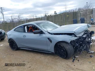 2025 BMW M4 Competition xDrive z VIN WBS33HK06SCS10581, wystawiony jako IAAI lot #41716871 z przebiegiem Nie podano mil oraz . Historia ofert i sprzedaży dostępna na DreamBid. Obrazek 13.