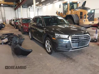 2020 Audi Q5 Premium with VIN WA1ANAFY8L2025272, listed as a IAAI auction lot 41891966 with 76,626 mi miles. Bid and sale history available at carsss.com. Image 1.