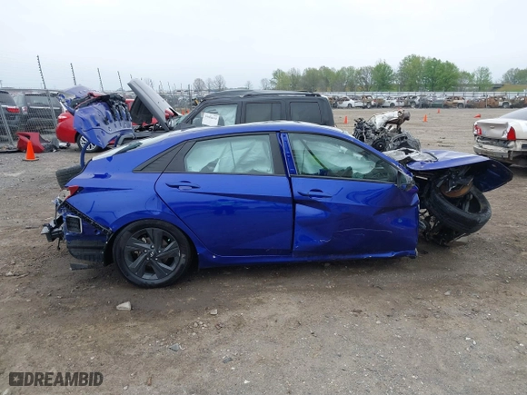 2023 Hyundai Elantra Preferred with VIN KMHLM4AG8PU435108, listed as a IAAI auction lot 39088742 with 1 mi miles. Bid and sale history available at carsss.com. Image 13.