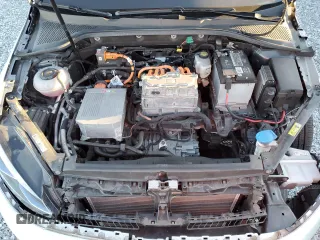 2019 Volkswagen Golf SEL Premium with VIN WVWPR7AU1KW907824, listed as a Copart auction lot 83058704 with 23,688 mi miles and Salvage title. Bid and sale history available at DreamBid. Image 11.