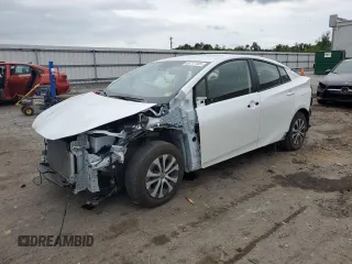 2022 Toyota Prius LE with VIN JTDL9MFU6N3035541, listed as a Copart auction lot 56717185 with 32,516 mi miles and Salvage title. Bid and sale history available at DreamBid. Image 1.
