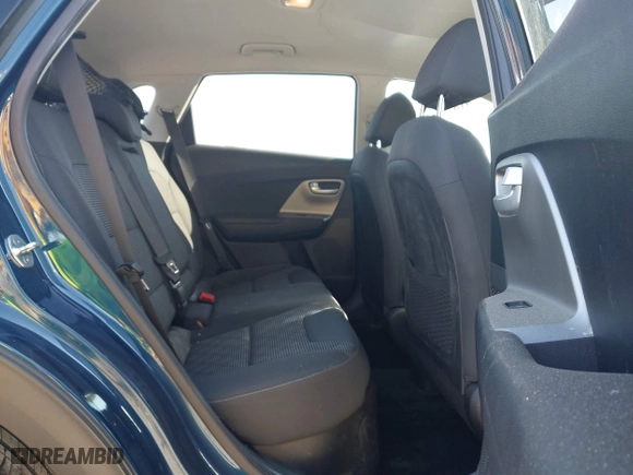 2019 Kia Niro LX with VIN KNDCB3LC3K5256718, listed as a IAAI auction lot 41877386 with 70,373 mi miles. Bid and sale history available at carsss.com. Image 8.