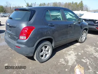 2016 Chevrolet Trax LS with VIN 3GNCJNSB1GL157935, listed as a IAAI auction lot 41807098 with 122,228 mi miles. Bid and sale history available at carsss.com. Image 4.