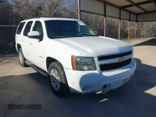 2013 Chevrolet Tahoe LT z VIN 1GNSCBE06DR300154, wystawiony jako IAAI lot #41693467 z przebiegiem 65 887 mil mil oraz . Historia ofert i sprzedaży dostępna na DreamBid. Obrazek 1.