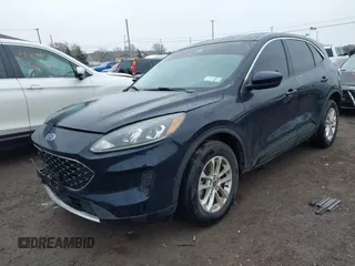 2021 Ford Escape SE z VIN 1FMCU9G63MUB17887, wystawiony jako IAAI lot #42005945 z przebiegiem 63 610 mil mil oraz . Historia ofert i sprzedaży dostępna na DreamBid. Obrazek 17.