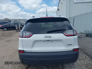 2020 Jeep Cherokee Latitude Plus с VIN 1C4PJLLB5LD561205, выставлен на аукционе IAAI как лот 42413401 с пробегом 44 468 миль миль и . История ставок и продаж доступна на DreamBid. Изображение 16.