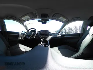 2023 Toyota Camry LE z VIN 4T1C11AK3PU172750, wystawiony jako IAAI lot #42338023 z przebiegiem 33 727 mil mil oraz . Historia ofert i sprzedaży dostępna na DreamBid. Obrazek 18.