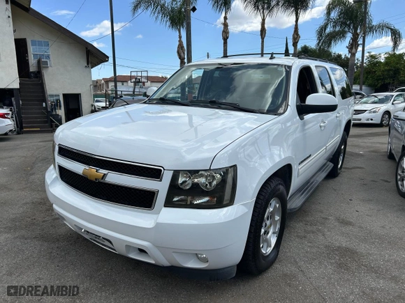2012 Chevrolet Suburban LT with VIN 1GNSCJE09CR102323, listed as a Copart auction lot 52036785 with 200,381 mi miles and Clean Title. Bid and sale history available at carsss.com. Image 2.