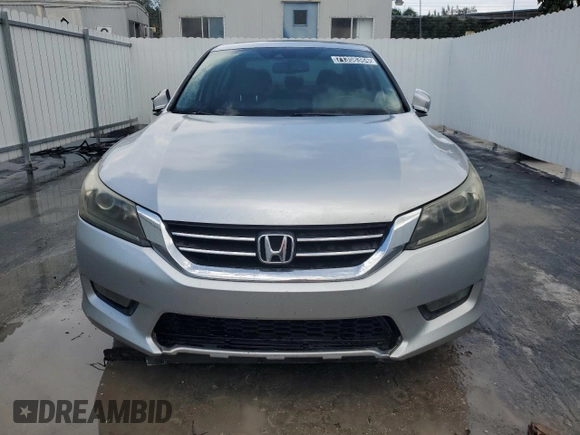 2014 Honda Accord Sedan EX-L with VIN 1HGCR2F88EA066682, listed as a Copart auction lot 71358384 with 152,489 mi miles and Clean Title. Bid and sale history available at carsss.com. Image 5.